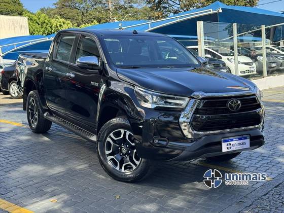 TOYOTA HILUX 2.8 D-4D TURBO DIESEL CD SRX 4X4 AUTOMÁTICO TOYOTA HILUX 2.8 D-4D TURBO DIESEL CD SRX 4X4 AUTOMÁTICO